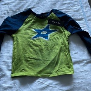 Adorable princess polly motel shirt